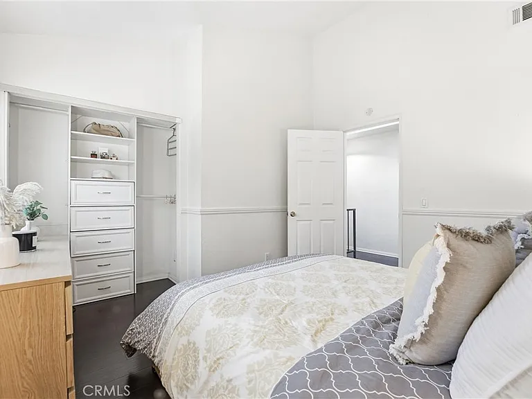334 S Walnut Ave #D-11 — Photo 18