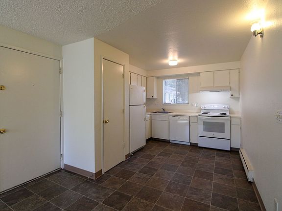 3rd image of 4187 Arnold St NE APT D
