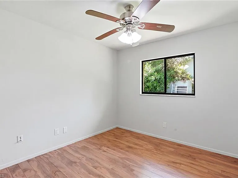 19028 Pine Run Ln — Photo 12