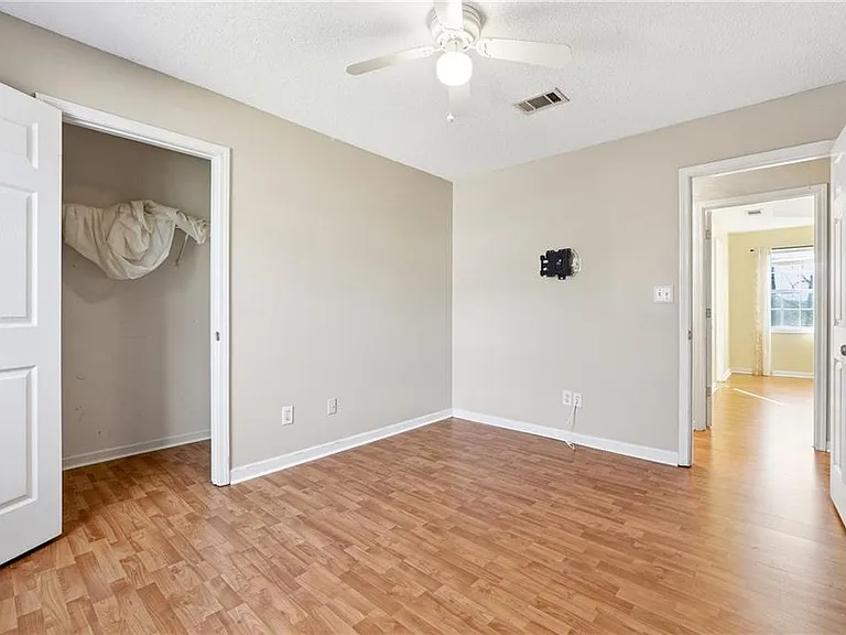 186 Franklin Ct — Photo 17