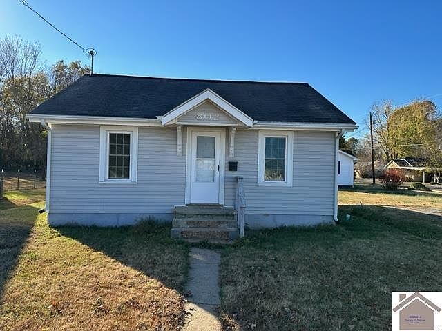 1st image of 802 Olive St