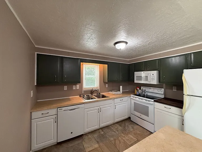 1509 State Highway 801 N — Photo 3