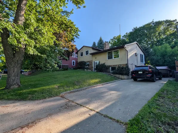 601 Clifford St #2, Saint Paul, MN 55104
