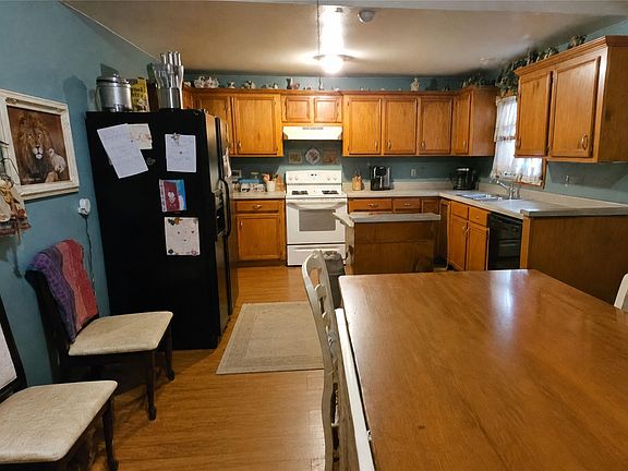 3rd image of 202 Trinity Rd