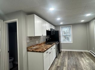 71 Water, Hallowell, ME 04347