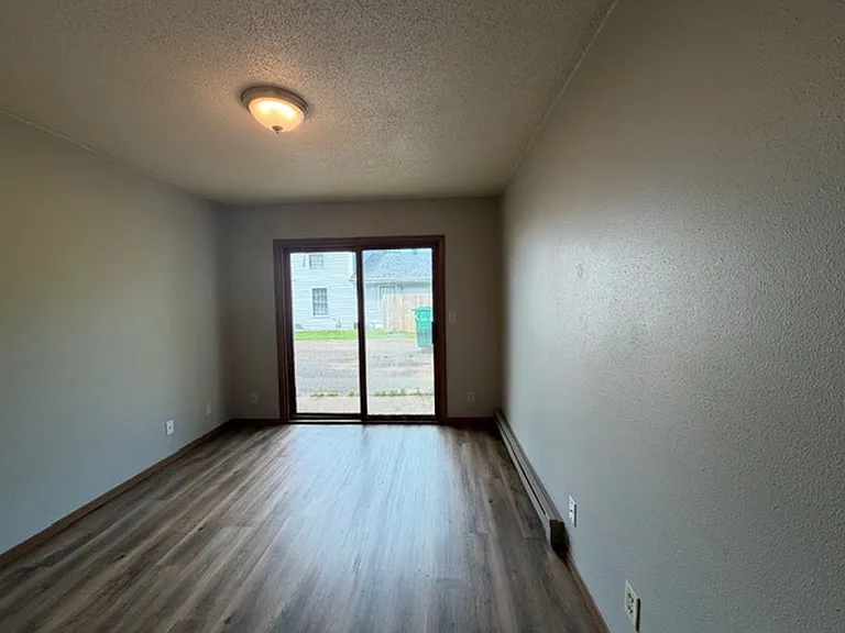 3210 Oak Knoll Dr — Photo 6