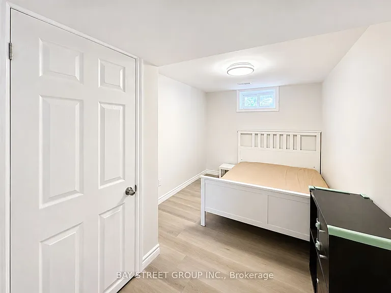 808 10th Ave #BASEMENT — Photo 4