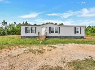 81 Walnut Hill Church Rd, Campobello, SC 29322