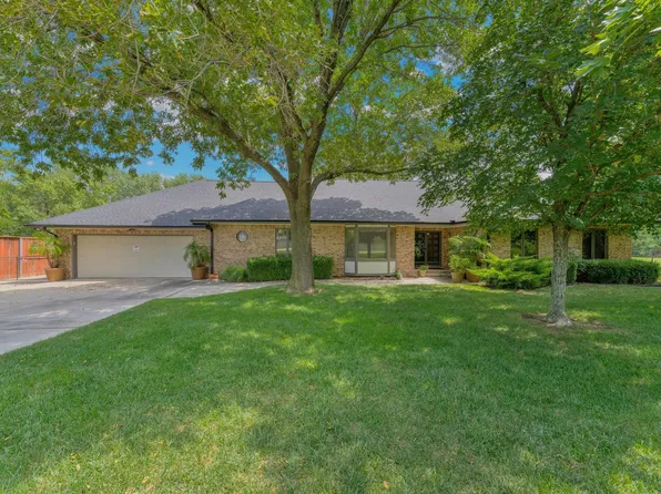 1916 S 123rd St E, Wichita, KS 67207