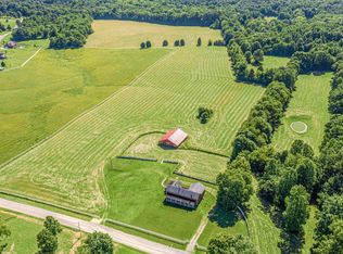 960 Hall Cemetery Rd, Burns, TN 37029