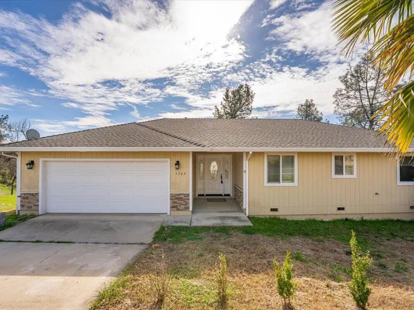 1263 Riviera Dr, Redding, CA 96001