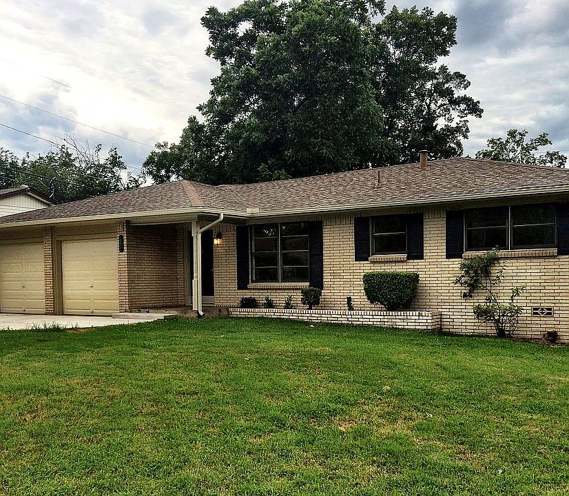 1st image of 1214 Briarwood Dr