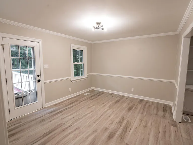 303 Fairfield Ln — Photo 10