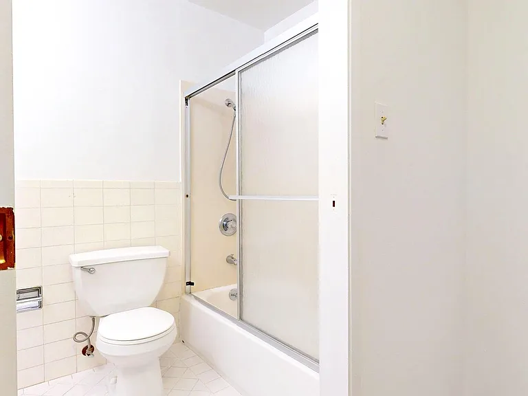 3220 Geary Blvd #302 — Photo 10