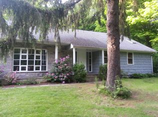 8 Studio Ln, Norwalk, CT 06850