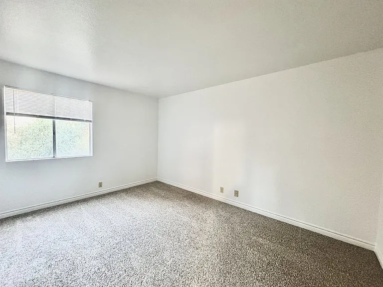 5000 Indian River Dr #484 — Photo 14