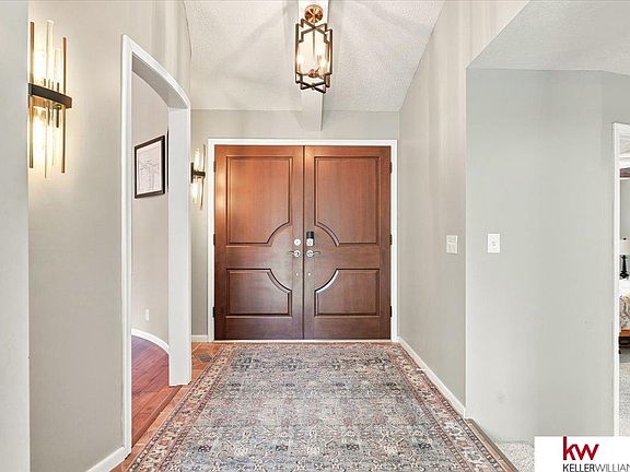 3rd image of 8879 Verdon Cir