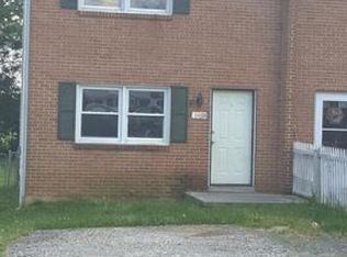 648 W 11th St #A, Front Royal, VA 22630