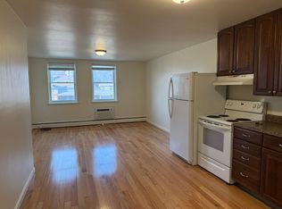 950 4th Ave APT 103, Coraopolis, PA 15108