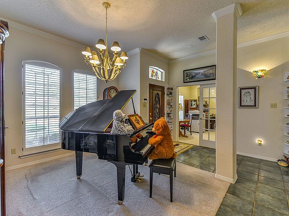 4th image of 1265 Leanne Ct