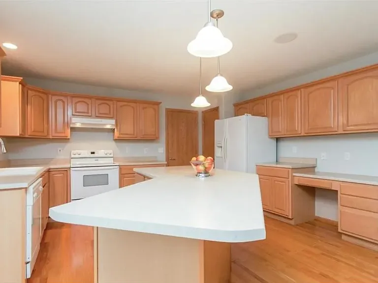 7329 Walden Rd NE — Photo 9