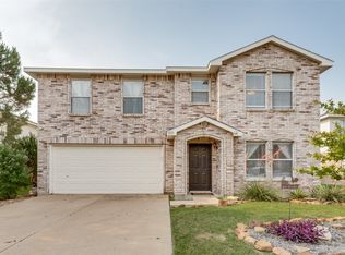 825 Bigfork Dr, Arlington, TX 76001