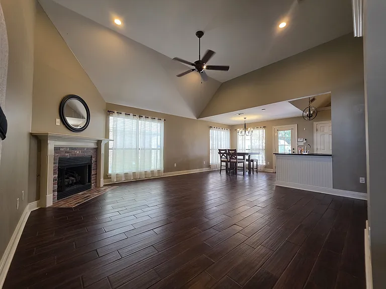 18410 Three Bars Dr — Photo 3