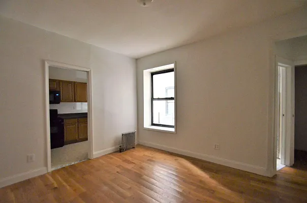 Rented by CITY SKYLINE REALTY INC | media 8