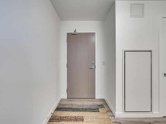 4th image of 455 Charlton Ave E #103