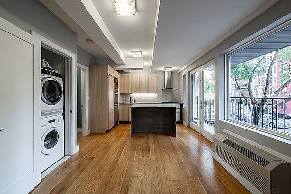 1st image of 887 Bergen St #2E
