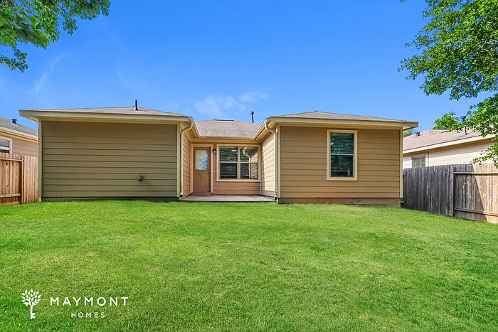 816 Lightningbug Ln — Photo 14