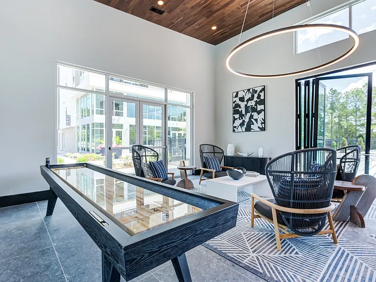 Aura Fifty4 — Photo 18