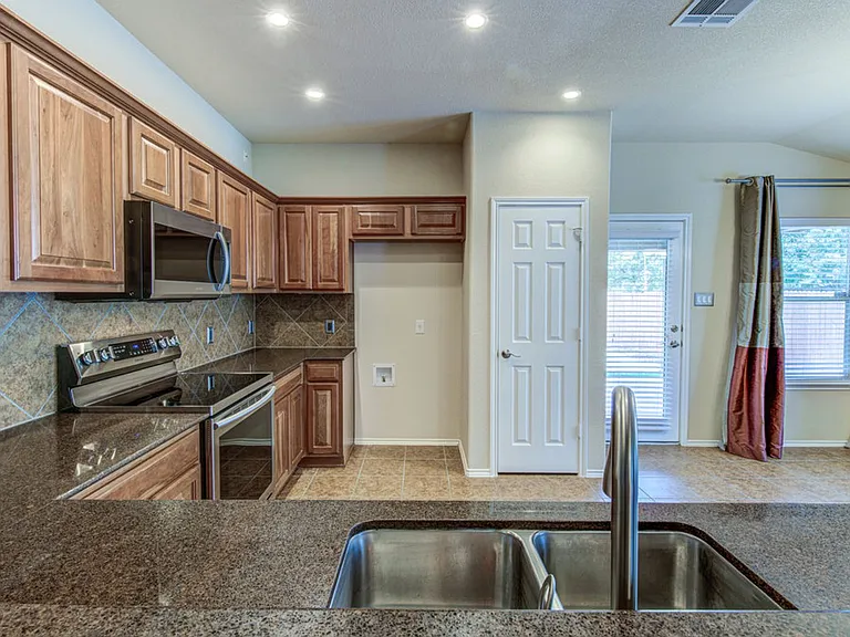 307 Riverine Way — Photo 9