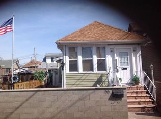 55 Center Pl, Staten Island, NY 10306