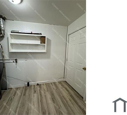 4th image of 3143 Walters Dr