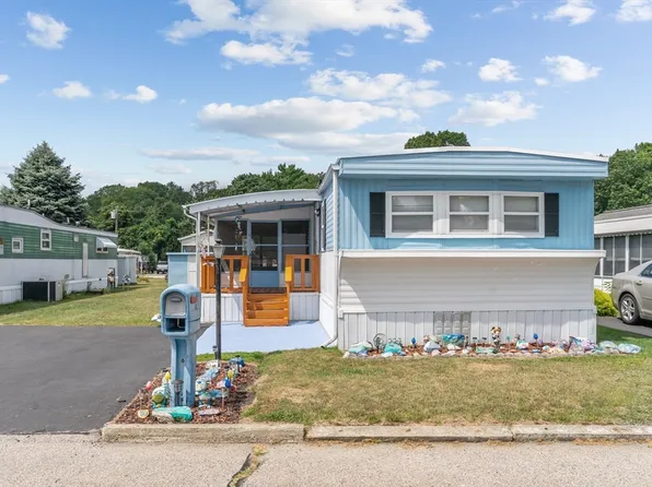 31 Terry Dr, Attleboro, MA 02703
