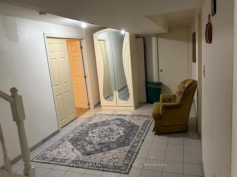 5 Lamar St #BASEMENT — Photo 4
