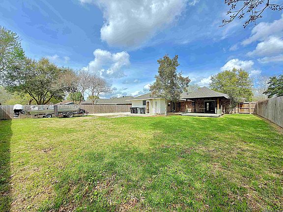 4th image of 10230 Azrok Ave