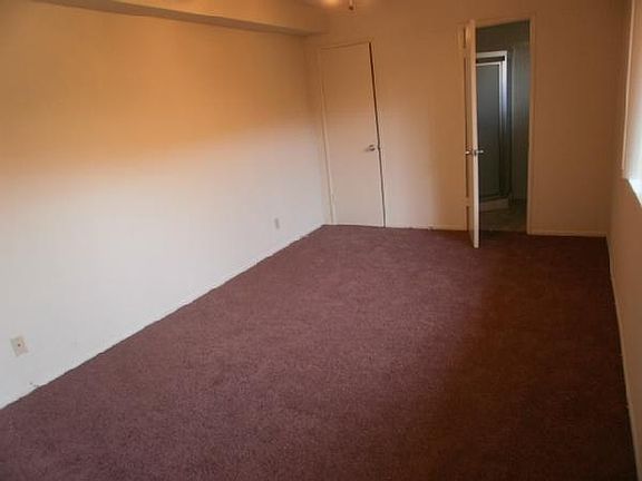 3rd image of 14501 Cerise Ave APT D