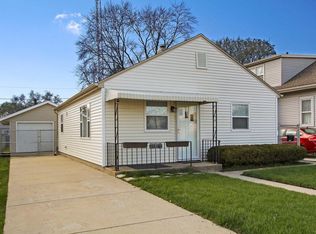 1918 Hayes Ave, Racine, WI 53405