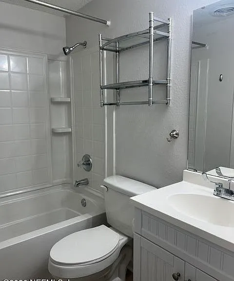 610 SW Nightingale St — Photo 14