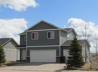 3415 Goldenrod Ave, Gillette, WY 82716