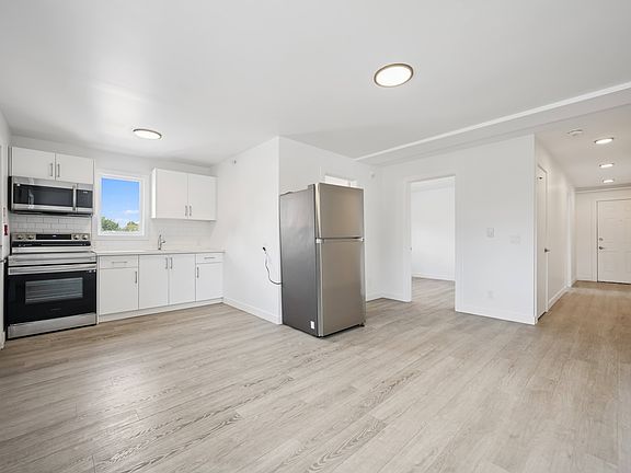 3rd image of 236 Margaret Ave #12
