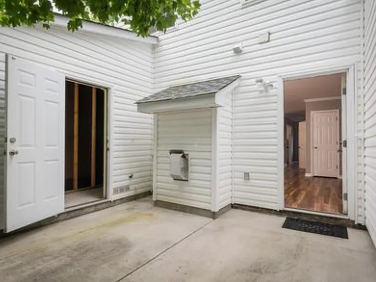 2 Magnolia Glen Ln #2 — Photo 18