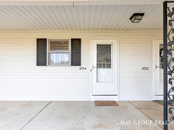 3rd image of 6754 N Wentward Ct