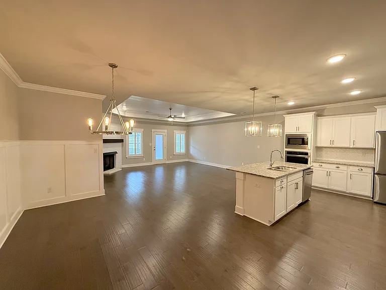 408 Raleigh Elm Dr — Photo 5