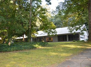 697 Old Ivy Rd NE, Atlanta, GA 30342