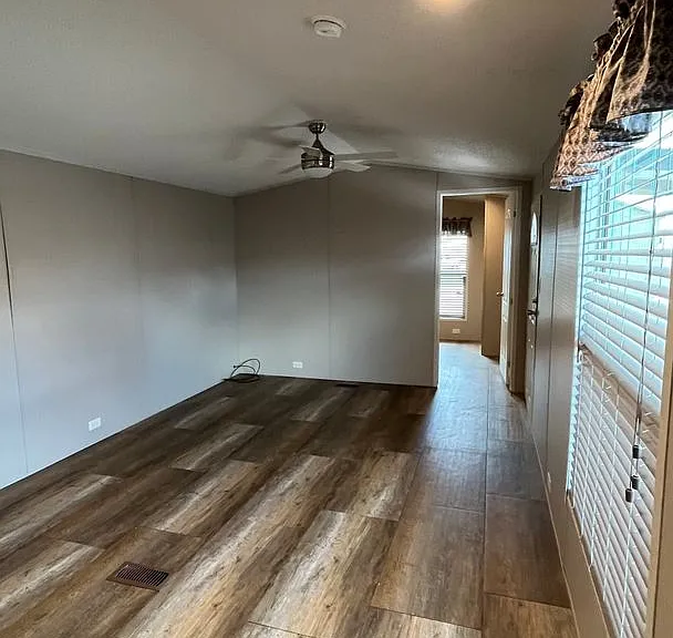 2901 E Highway 107 — Photo 73