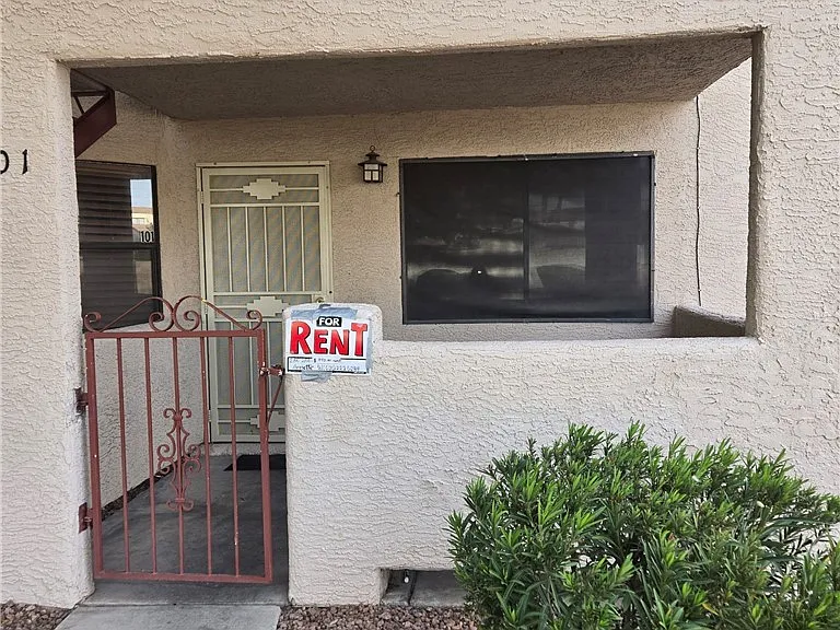 701 Rock Springs Dr #101 — Photo 3