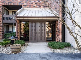 2470 W Good Hope Rd UNIT 168, Glendale, WI 53209